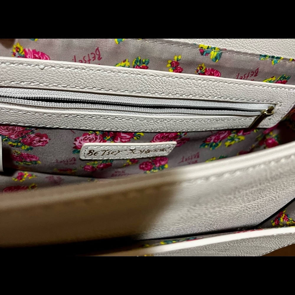 NWOT Betsey Johnson bag - Picture 13 of 16